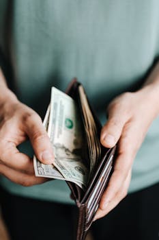 How to Avoid Lifestyle Inflation Without Sacrificing Your Happiness